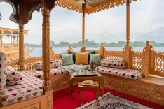 Harmukh Houseboat