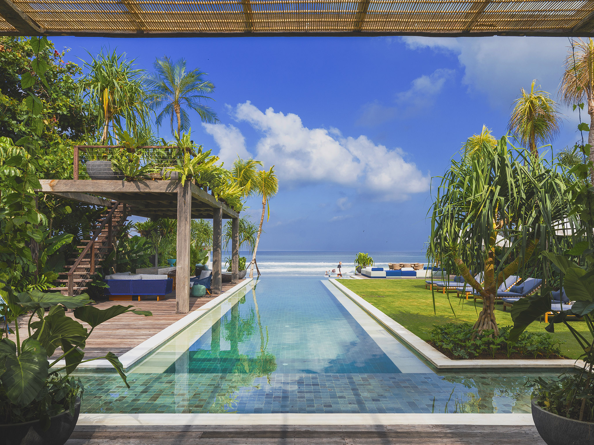 Noku Beach House - Stunning beachfront view