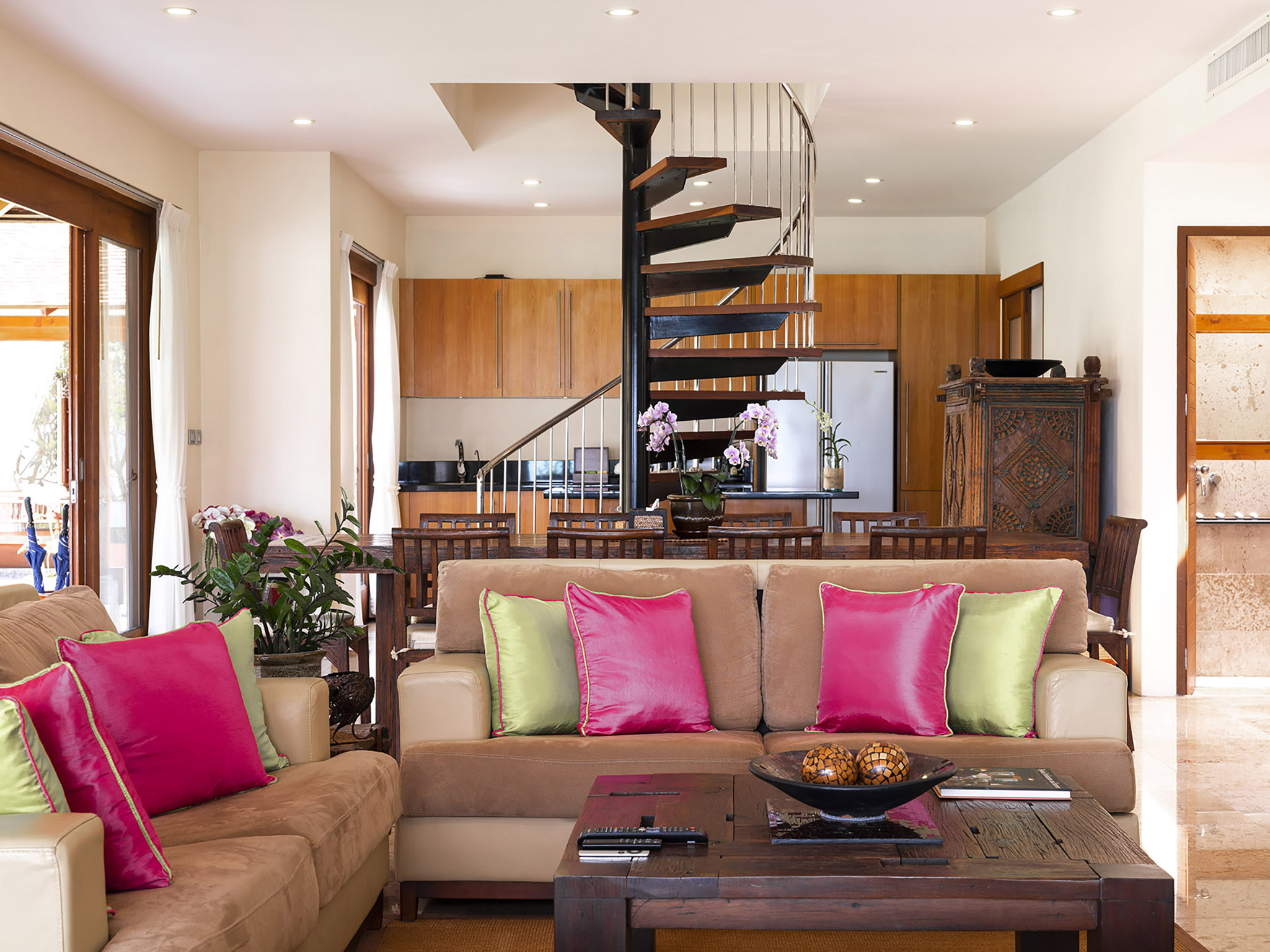 Tawantok Beach Villas - Villa 1 - Living room layout