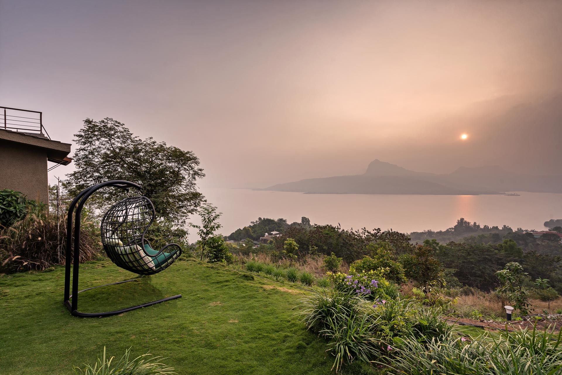 Om Anantha - Sunset View