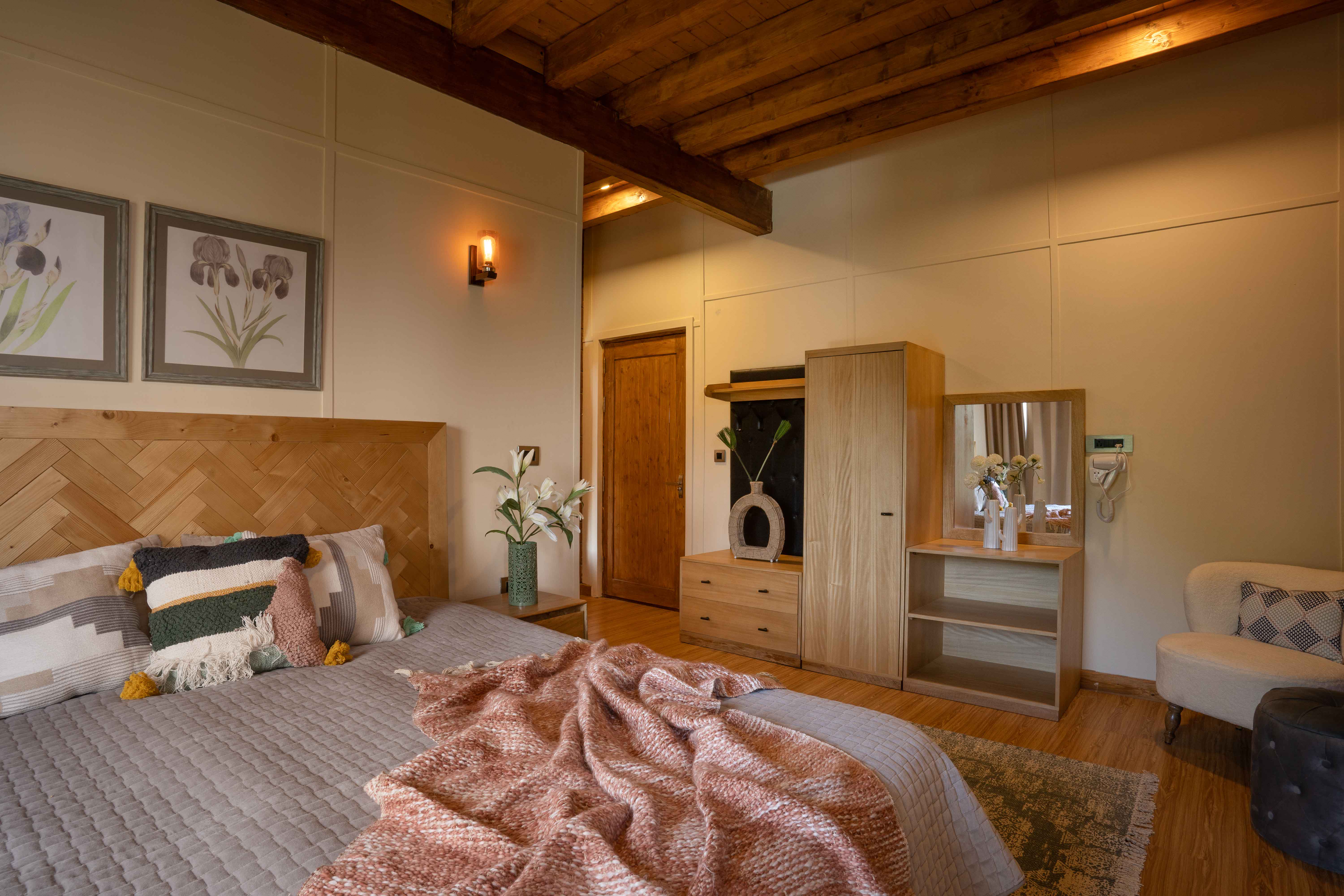 Avalon Villa - Elm Cottage 1 - Bedroom Area
