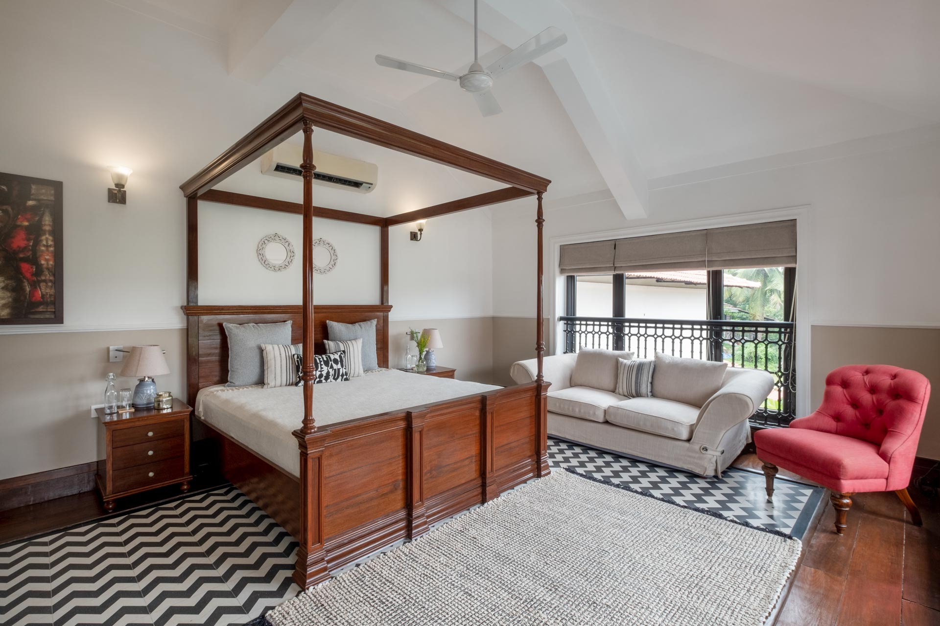 Courtyard Villa - Suites - Bedroom View