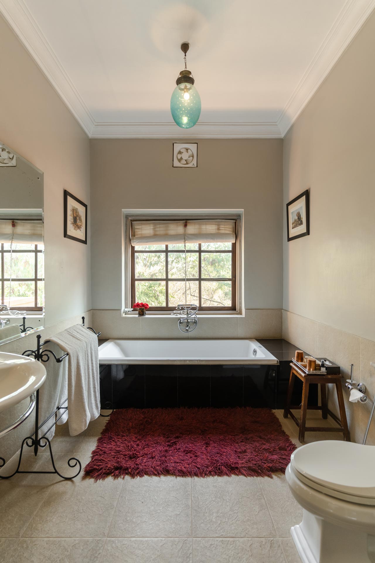 Srinivas - The Royal Residence - Bedroom bathroom